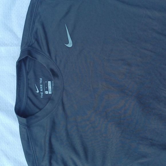 Nike men's short sleeve shirt color black size M - Picture 3 of 9